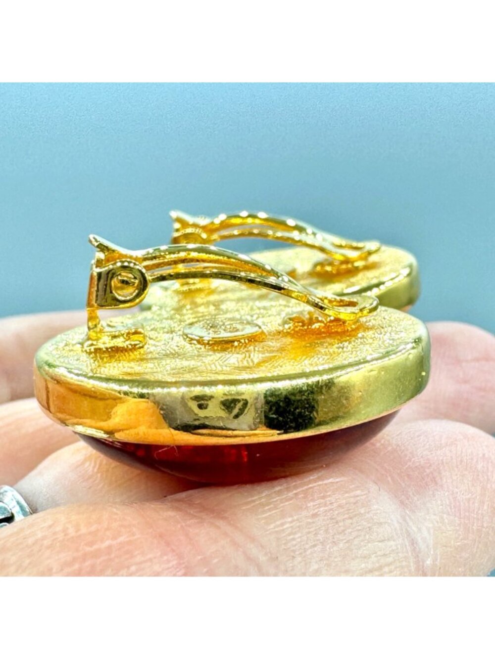 Vtg Joan Rivers Orange Glass Domed Earrings Gold Tone Huggie Clip On Statement - Picture 5 of 6